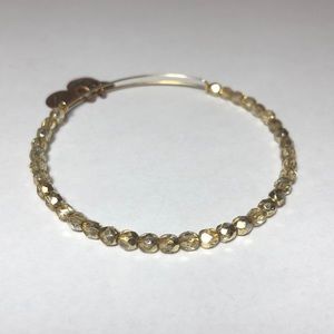 ✨Sparkly Gold Glisten Beaded Bangle | ALEX&ANI